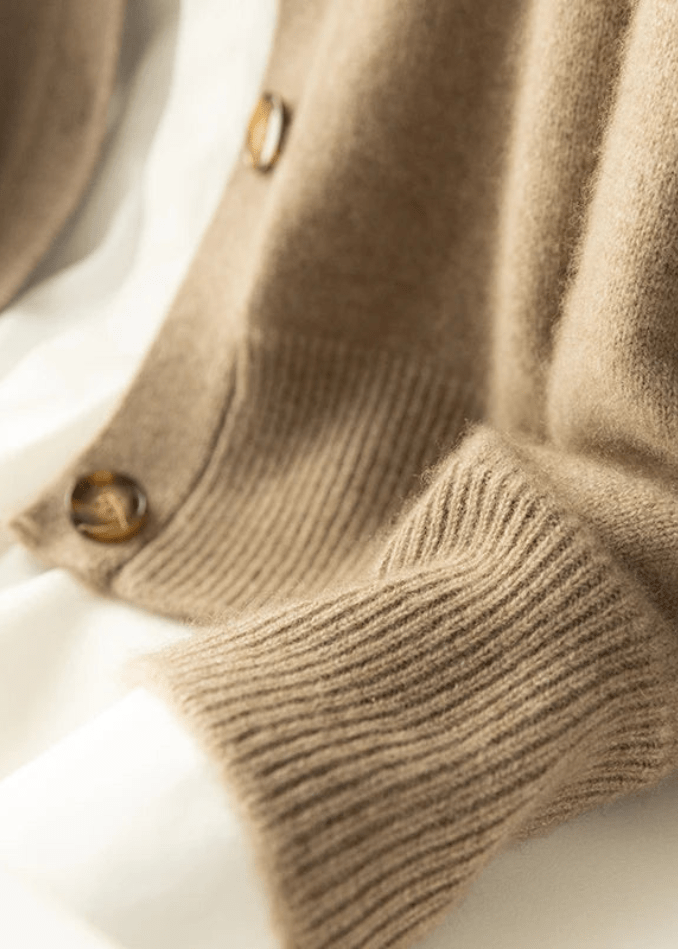 INGRID - GEBREID VEST MET ELEGANTE KNOPEN