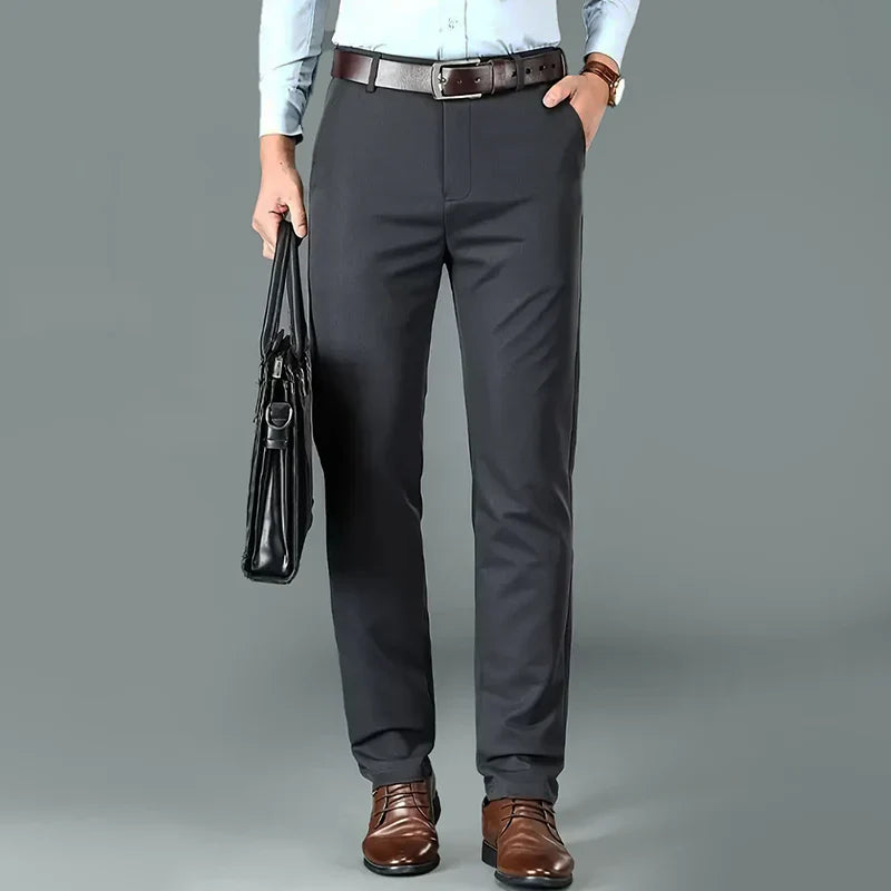 HAROLD - BROEK MET RECHT MODEL
