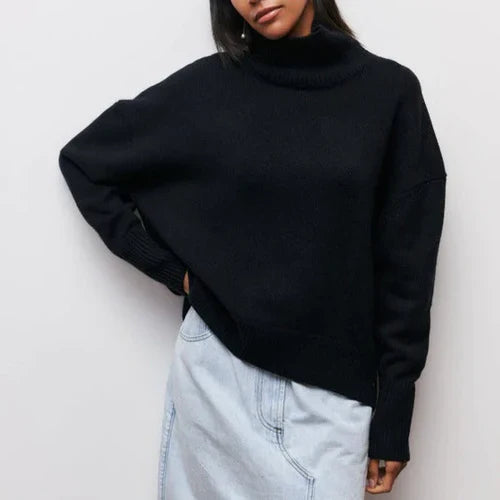 MONIKA - OVERSIZED TRUI MET HOOGE KRAG