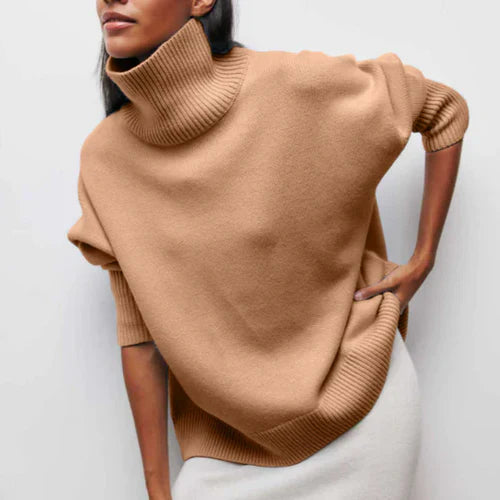 MONIKA - OVERSIZED TRUI MET HOOGE KRAG