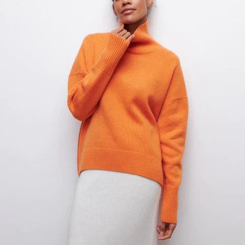 MONIKA - OVERSIZED TRUI MET HOOGE KRAG